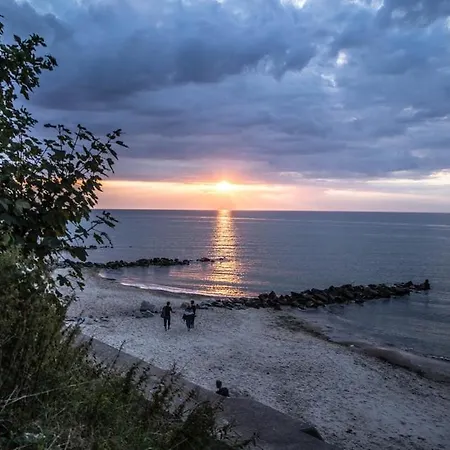 アパート Pinea 410 Przy Plazy Bezplatny Dostep Do Basenu I Saun 100m Od Glownej Promenady, Bezplatny Strzezony Parking! ポビエロボ